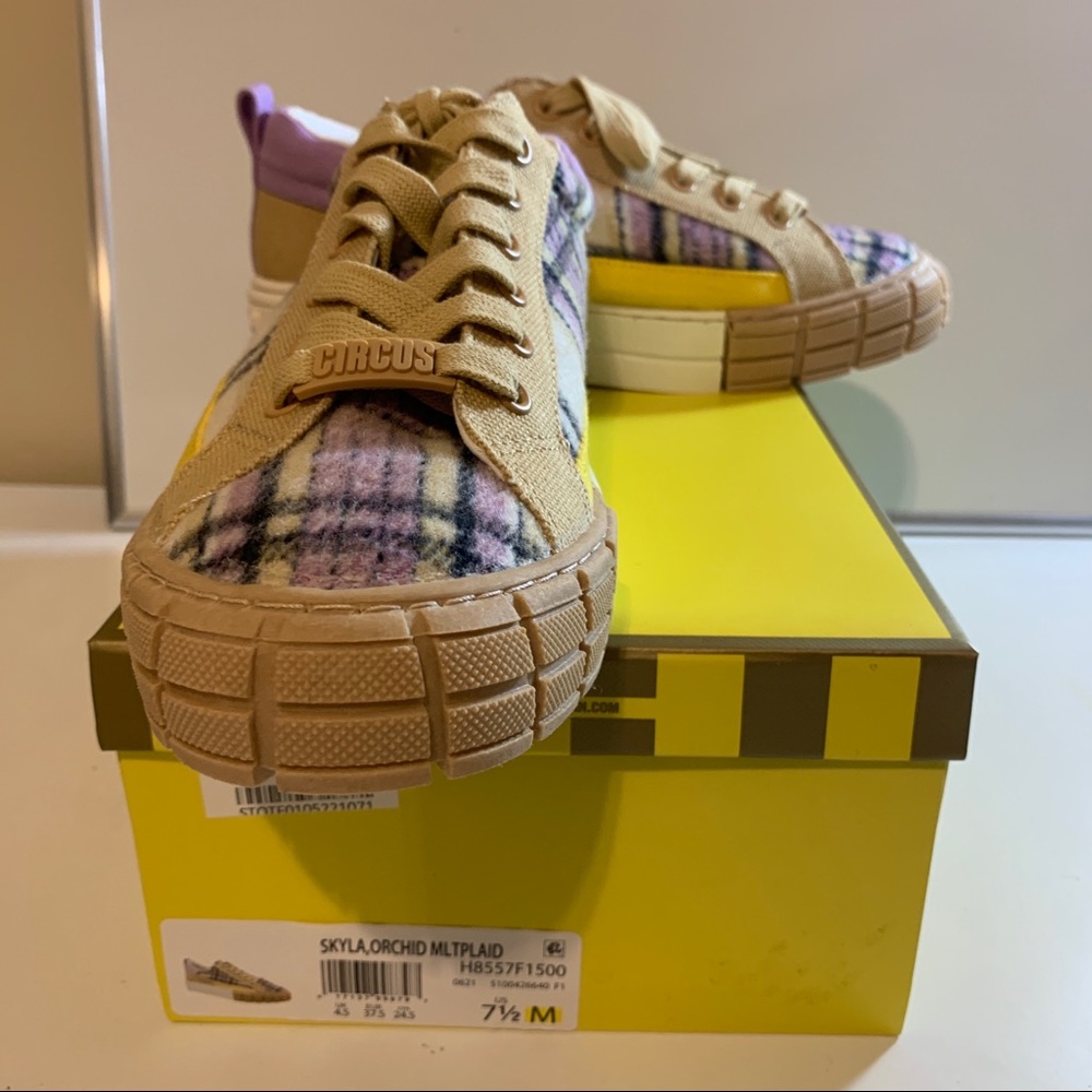 Circus by Sam Edelman plaid tennis shoe size 7.5